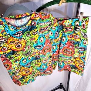 Boys Moschino set size 14 multicolored. This item was worn 2x. In new condition.